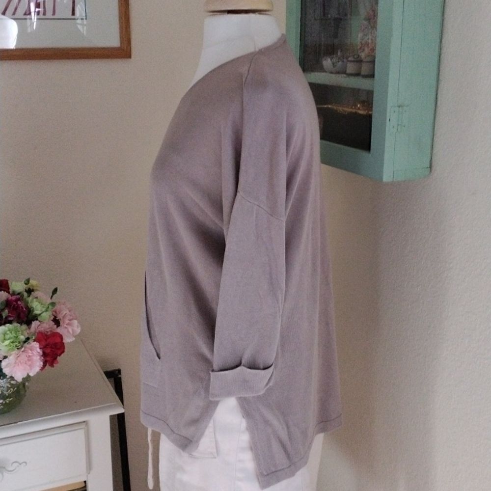 LOOK by M Sweater/Top With Pouch - Picture 4 of 9